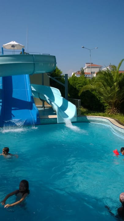 Pool Barut B Suites