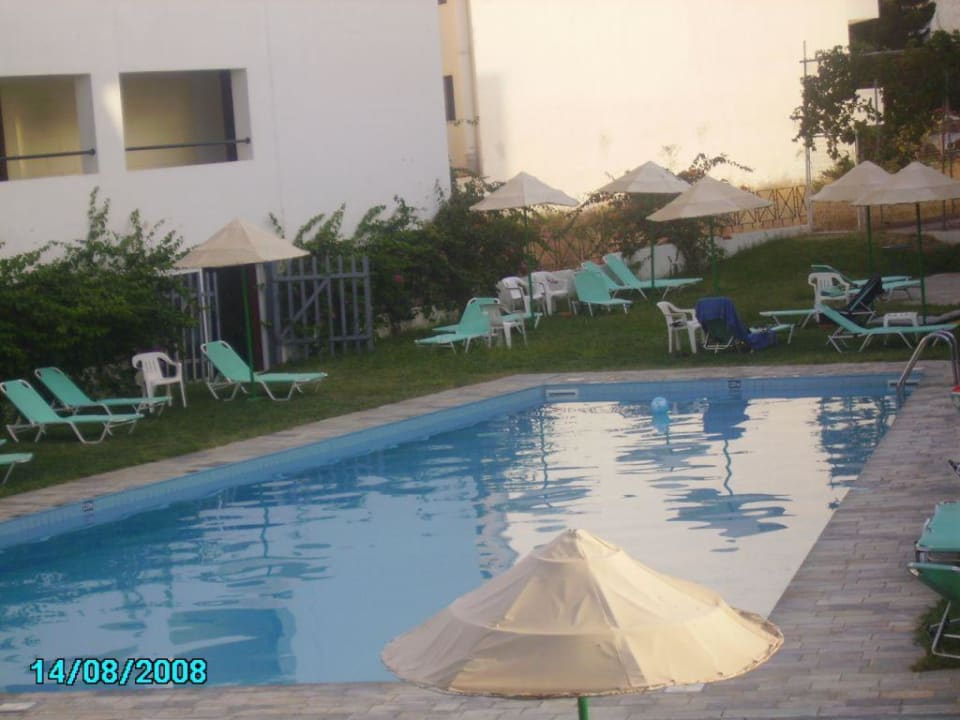 Außenpool Heronissos Hotel