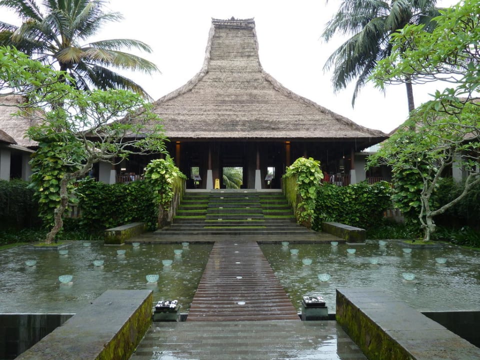 Lobby von außen Maya Ubud Resort & Spa Bali