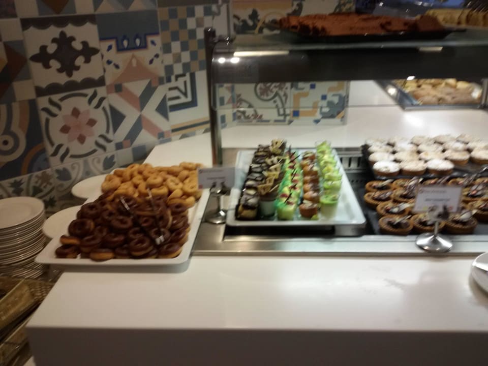 Bei AI Snacks am Nachmittag db San Antonio Hotel + Spa