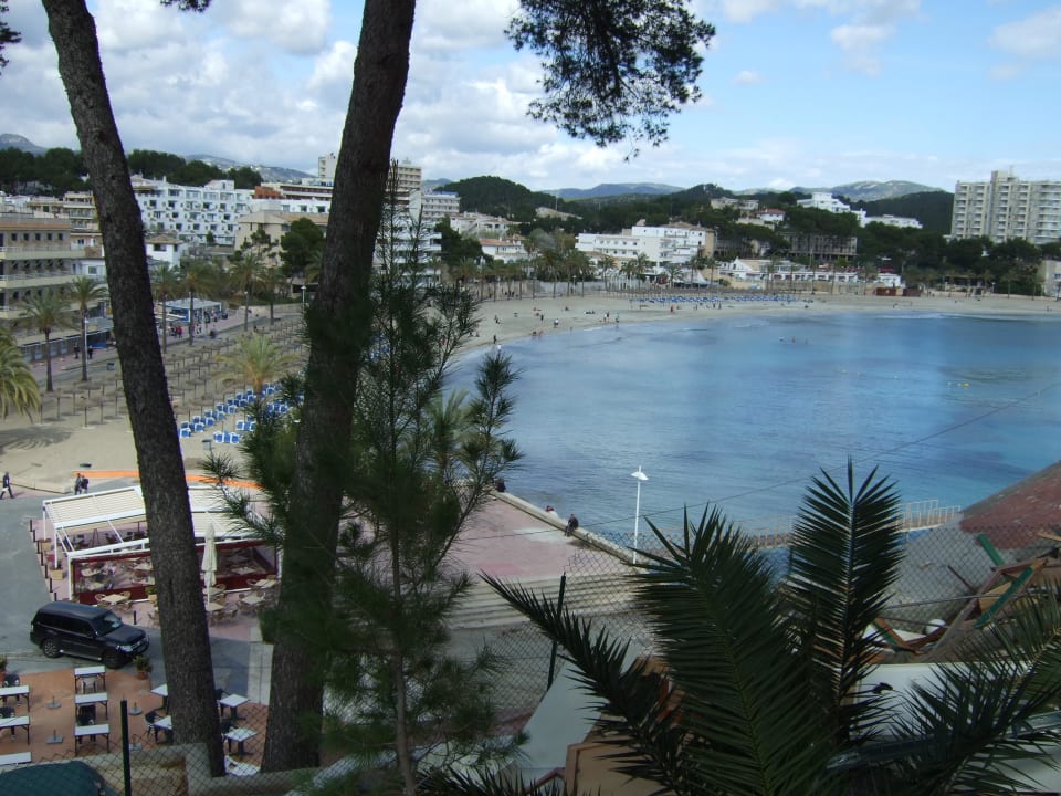 Treppen-Blick auf halben Weg zum Strand Hotel Aldea Cala Fornells 2