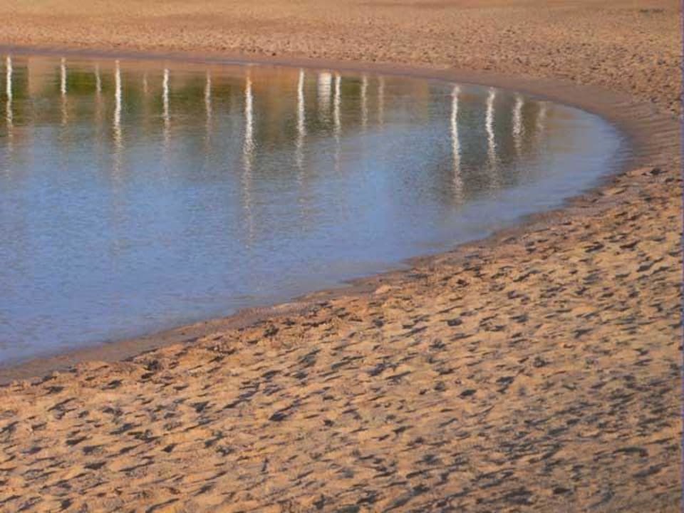 Reflektionen im Wasser Siva Grand Beach