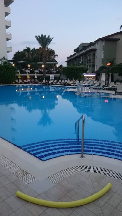 Poolanlage  Hotel Gardenia Beach