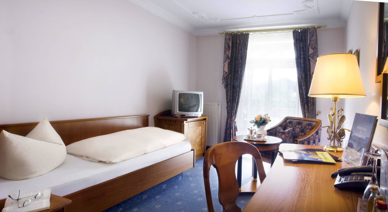 Einzelzimmer unserer Jugendstil-Zimmer Post Hotel Mittenwald