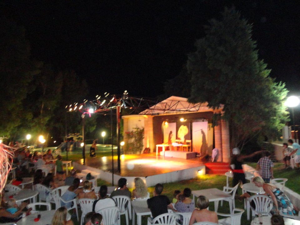 Abend-Show der Animateure Hotel Calypso Beach