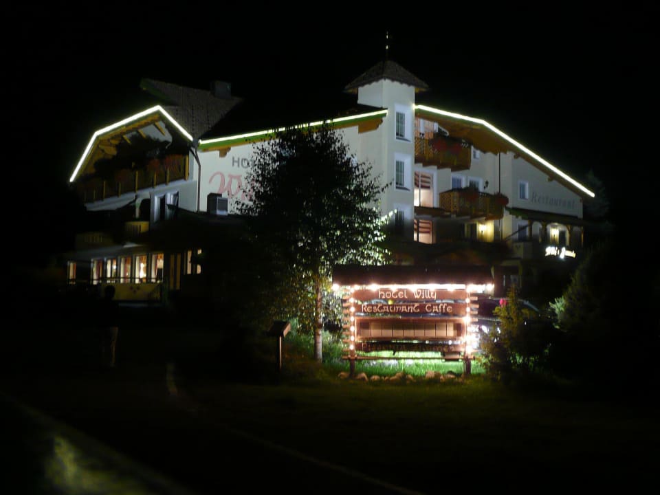 Selbst in der Nacht eine Augenweite ! Hotel Willy
