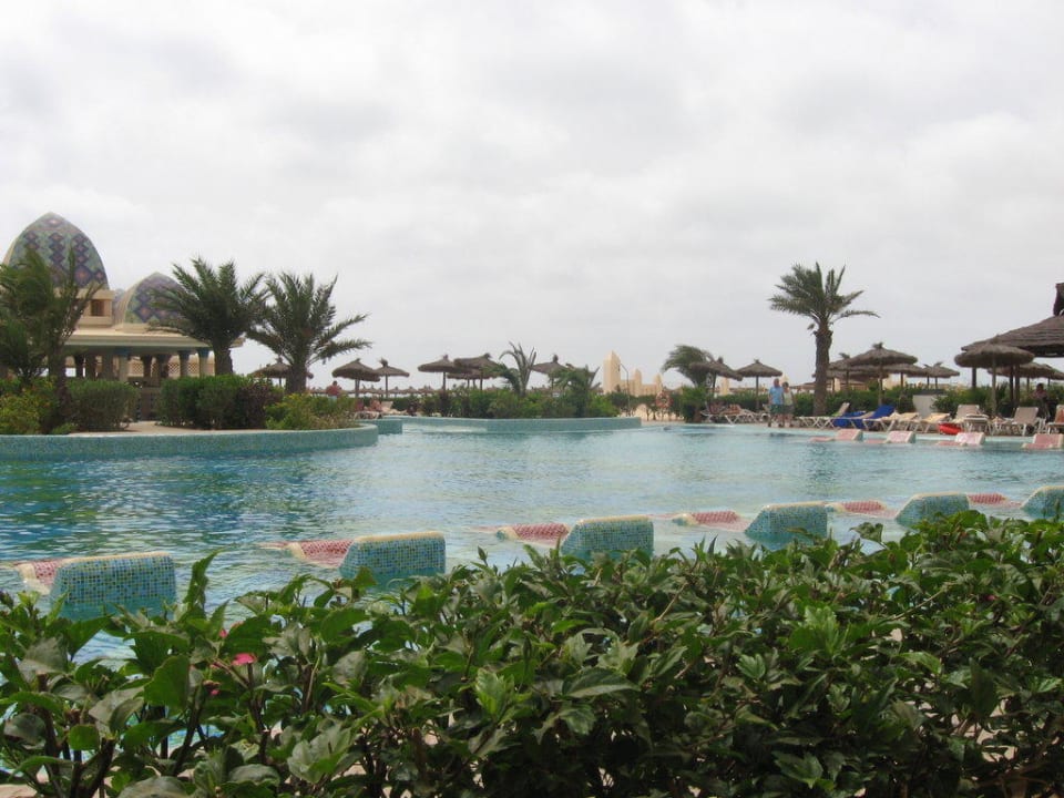 Pool Hotel Riu Karamboa