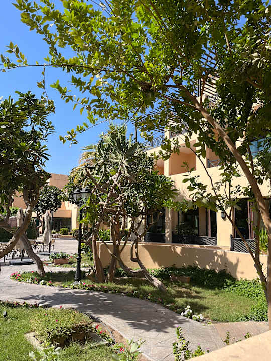 Gartenanlage Novotel Bahrain Al Dana Resort