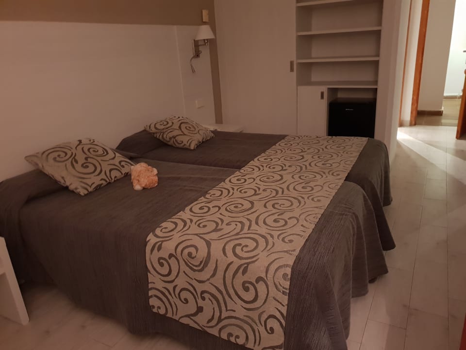 Zimmer Calimera Fido Gardens