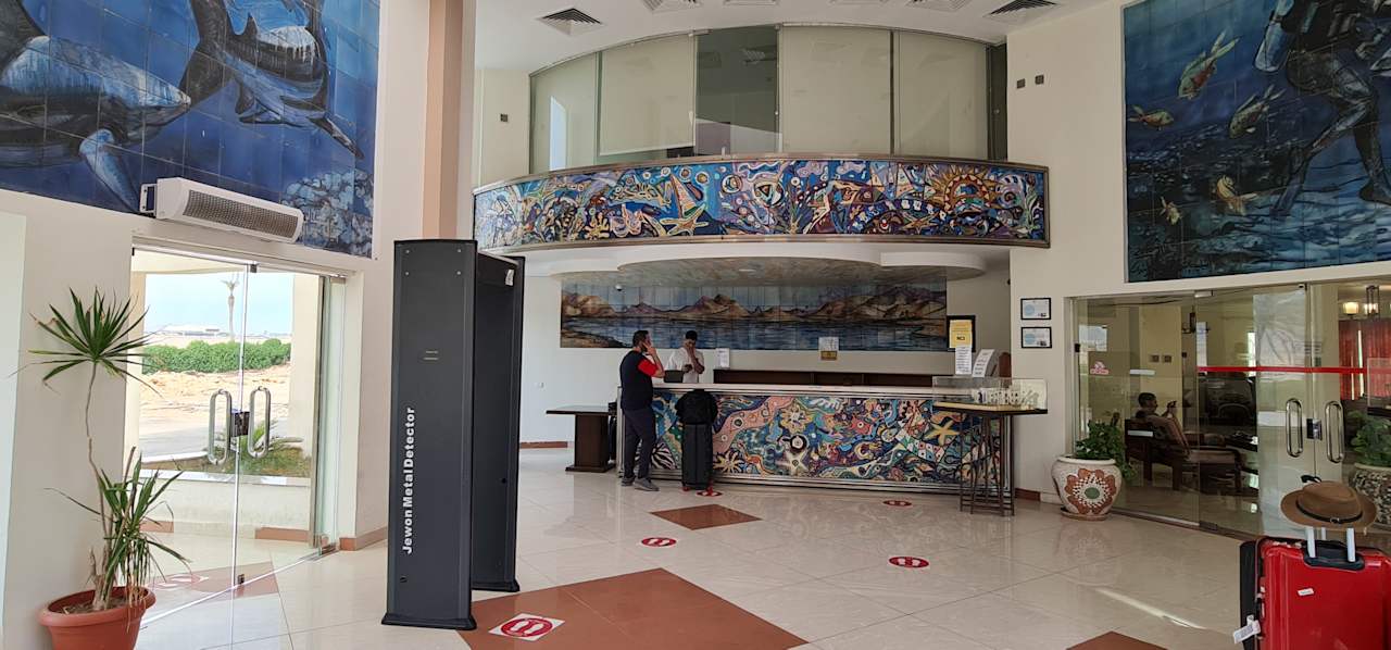 Lobby Sharks Bay Resort Aqua Park & Diving Center