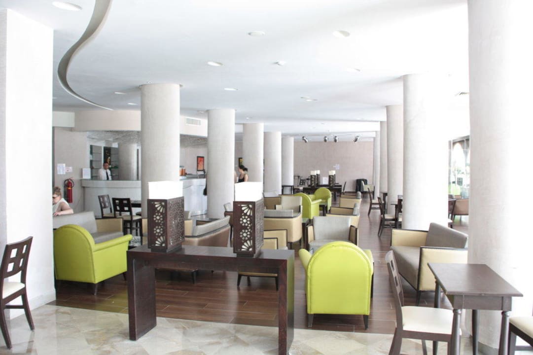 Bar im Eingangsbereich El Mehdi Beach Resort