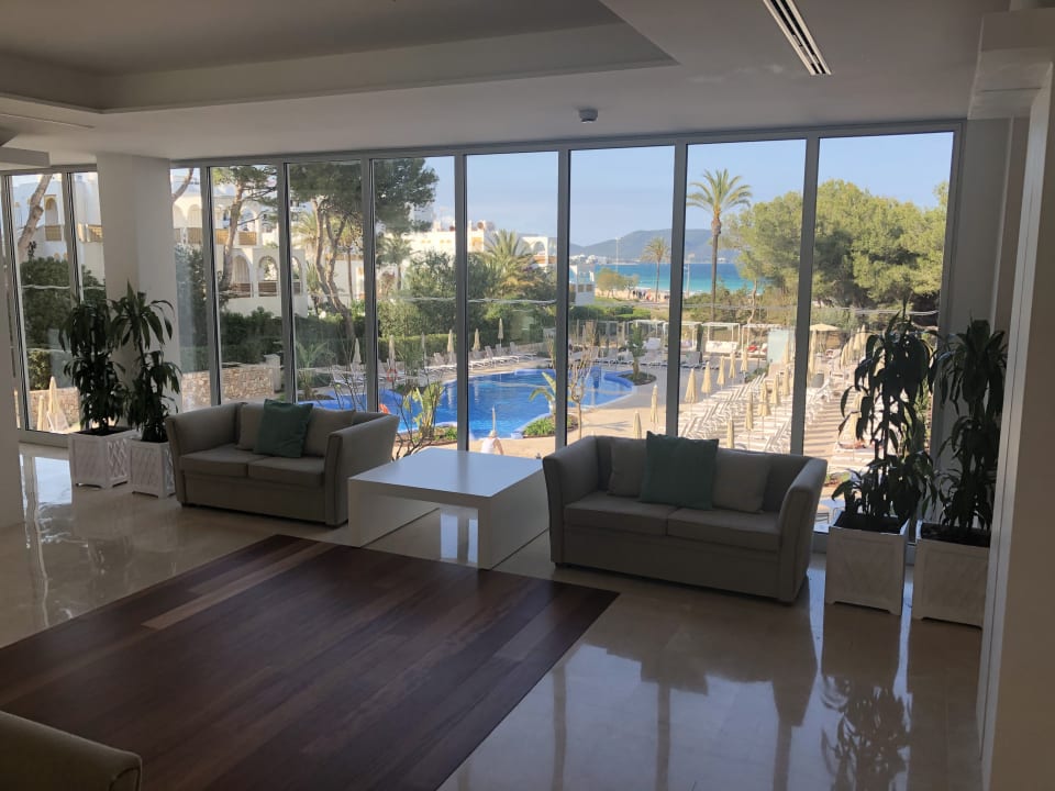 Lobby Hipotels Bahía Cala Millor