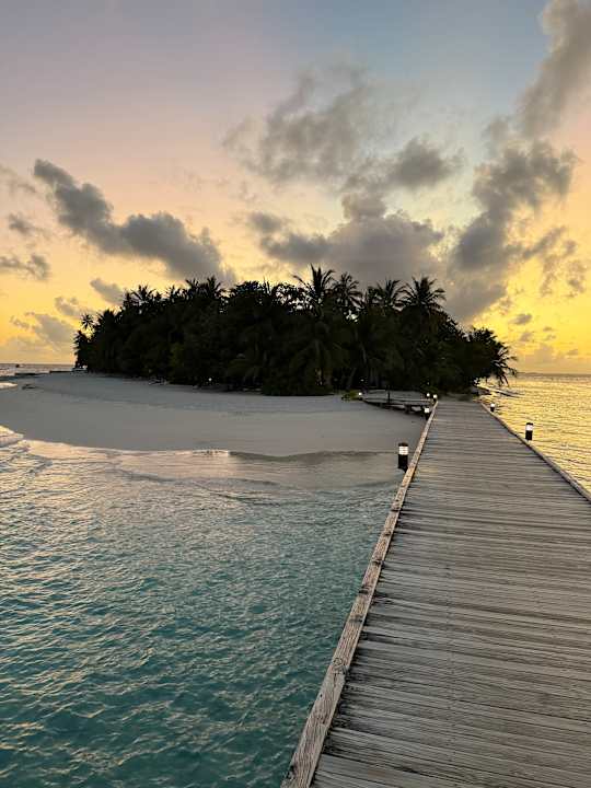Strand Vilamendhoo Island Resort & Spa