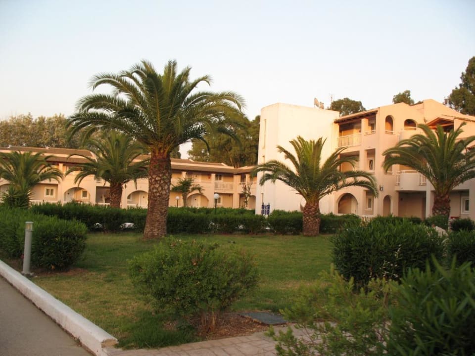 Hotel Sandy Beach Resort