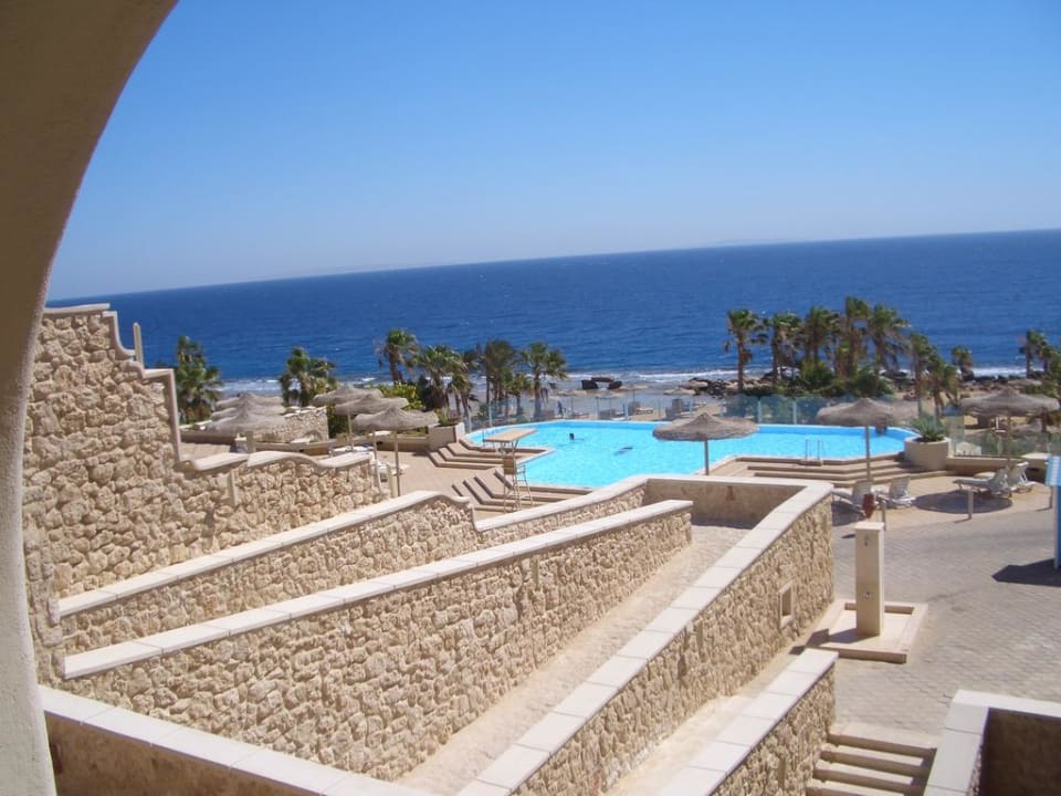 Einer der drei Pools Pickalbatros Citadel Resort