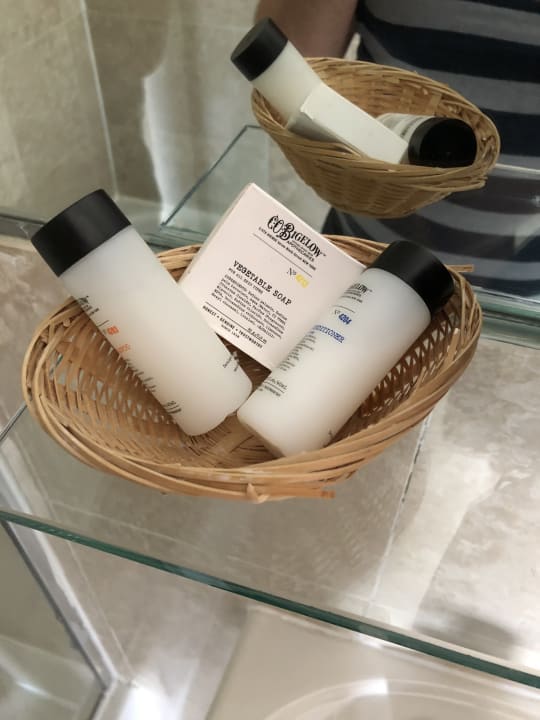 Zimmer Park West Hotel