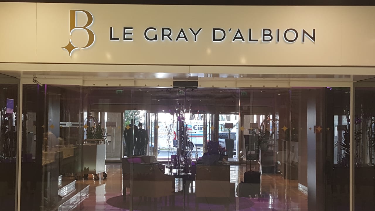 Lobby Hotel Barrière Le Gray D'Albion Cannes