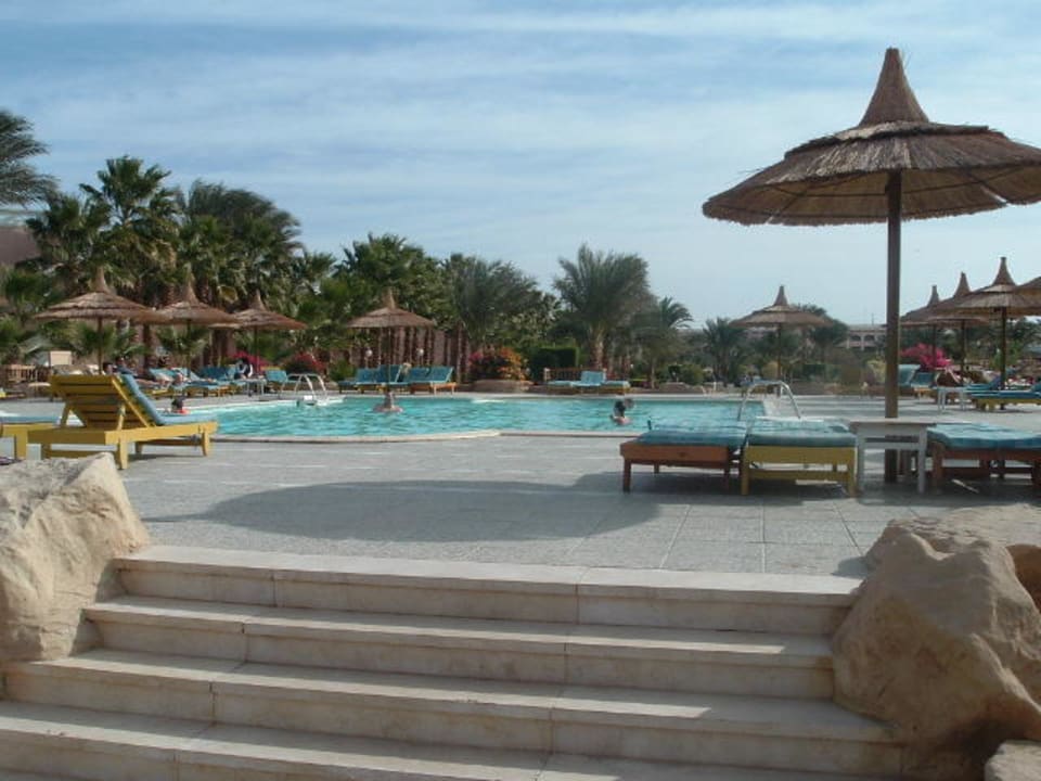 Neue Poolanlage Beach Albatros Resort