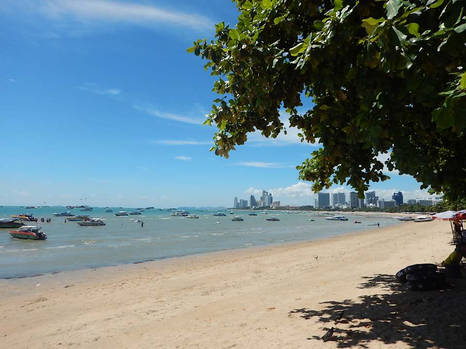Strand Hotel Ma Maison Pattaya