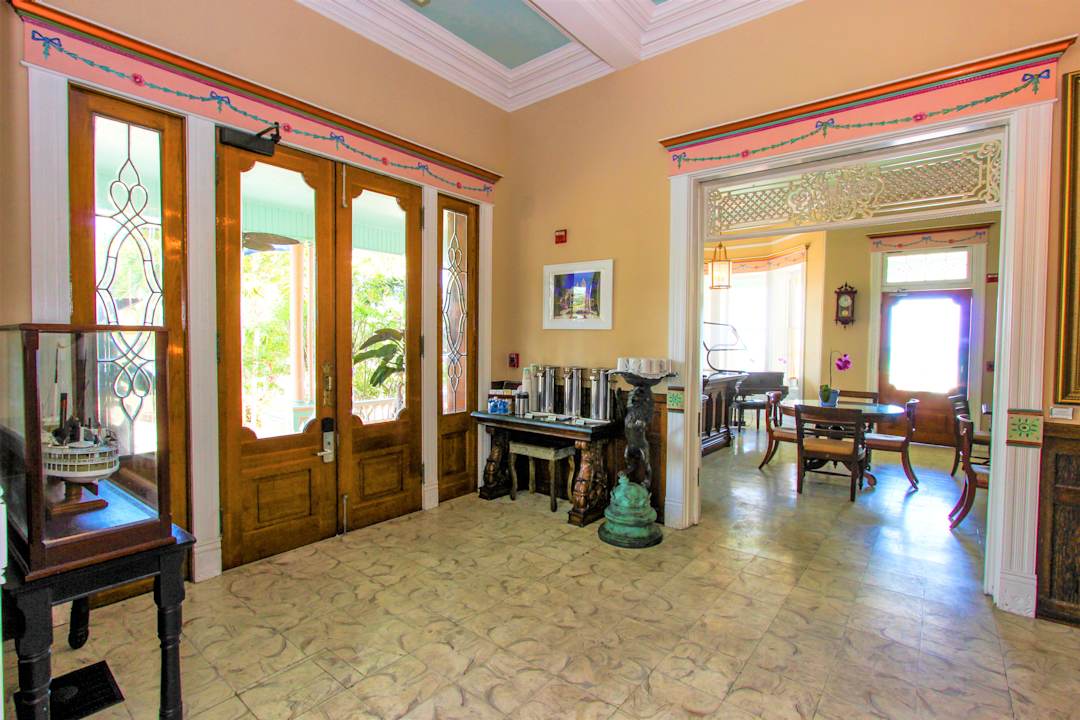 Lobby The Southernmost House  Hotel