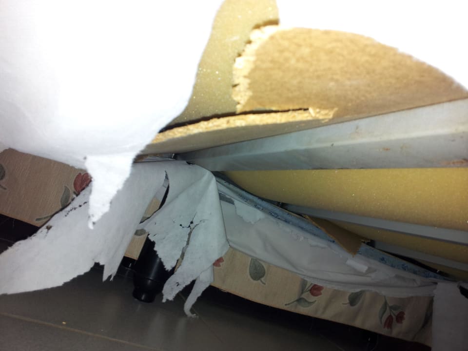 Unterboden zerbrochen Betten BLUESEA Lagos de Cesar