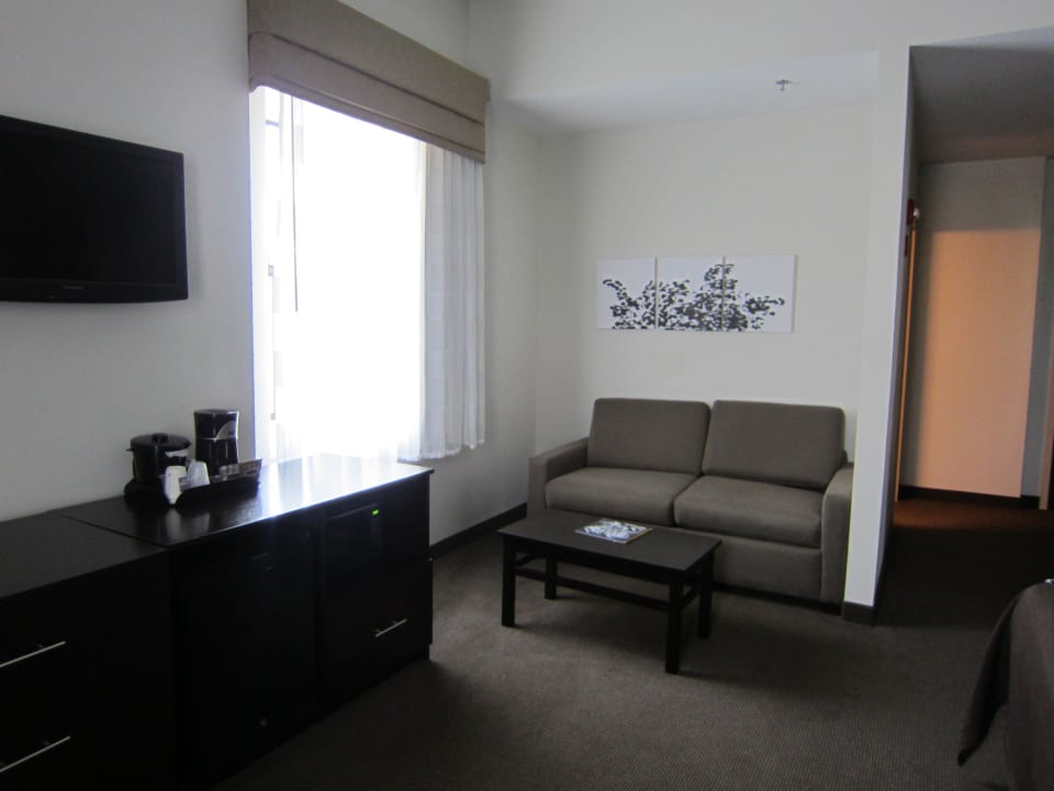 Couch Hotel Sleep Inn & Suites Downtown Inner Harbor