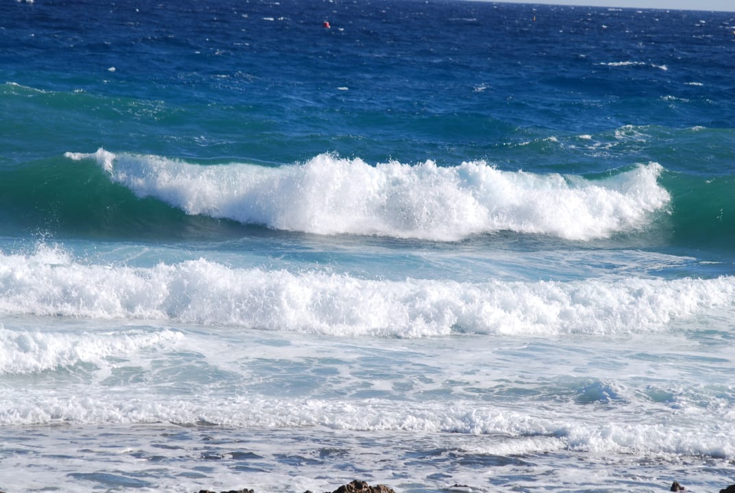 Strand Crystal Springs Beach Hotel