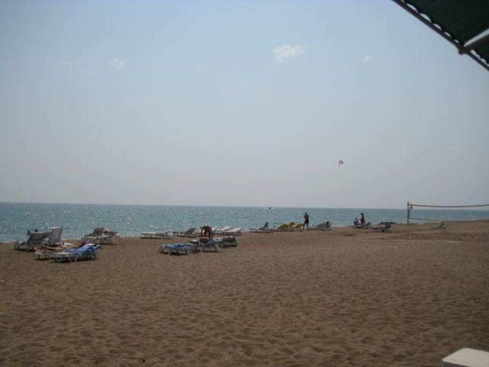 Strand Saturn Palace Resort Hotel