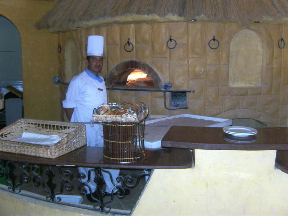 Fladenbrot-Bäcker Pickalbatros Alf Leila Wa Leila Resort - Neverland Hurghada