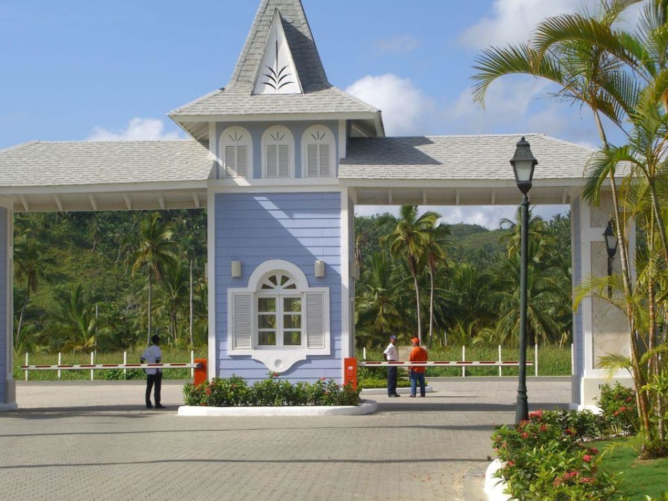 Ein-/Ausgang vom El Portillo Bahia Principe Grand El Portillo