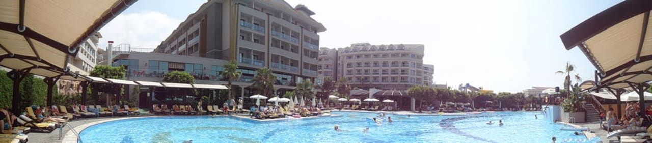 Панорама от детского клуба Aydinbey Kings Palace & Spa