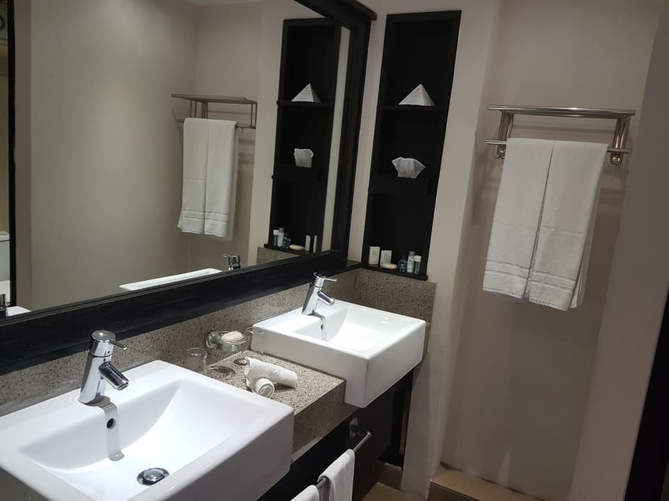 Zimmer Pearle Beach Resort & Spa