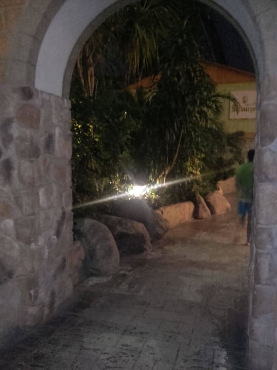 Am Abend 1 Tropical Islands Resort