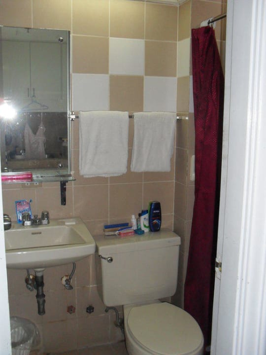 Dusche/ WC  Makati Prime Tower Suites