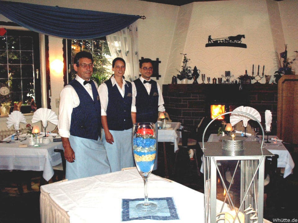 Personal im Speiseraum Landhaus Wuttke