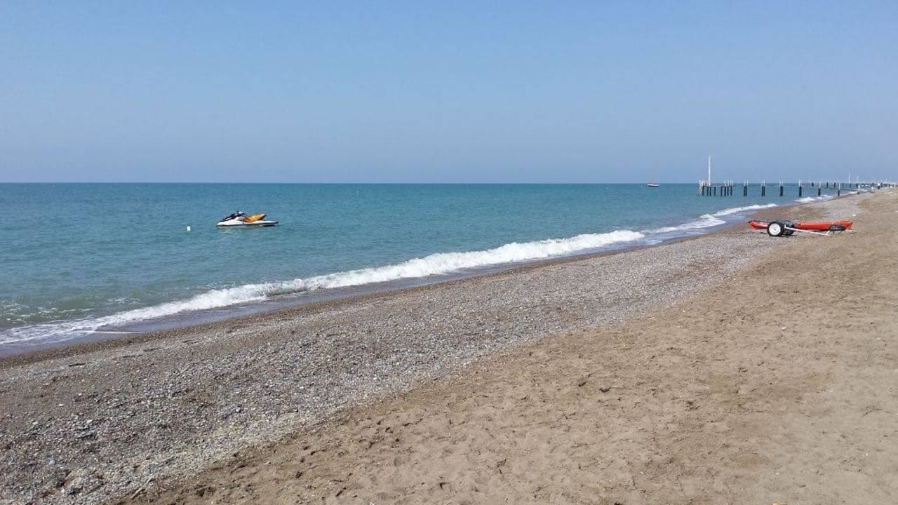 Strand im April Belek Beach Resort Hotel