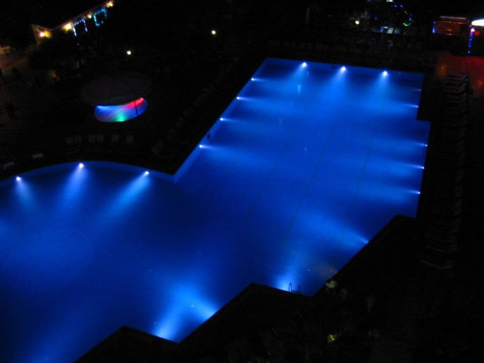 Neu bei Nacht mit LED Mira Meridia Beach Hotel