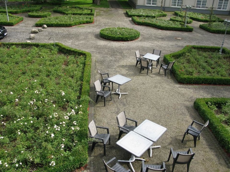 Blick von Zimmer auf Innenhof Vienna House Easy Castrop-Rauxel