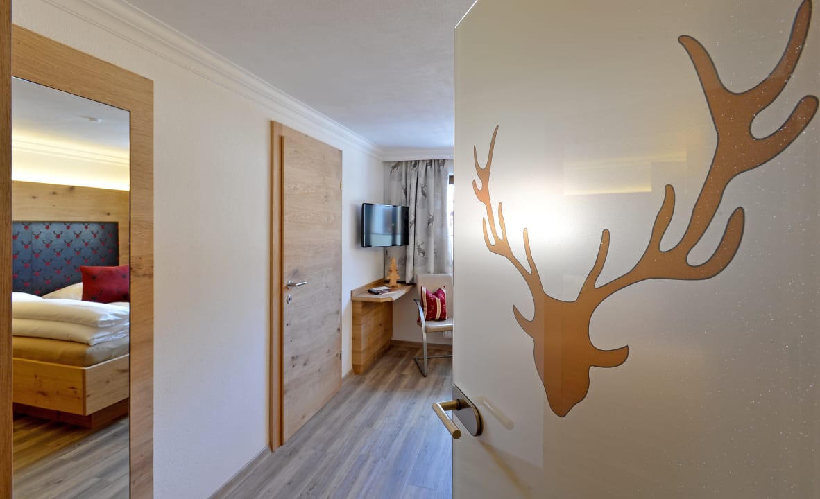 Zimmer Apartments Alpinschlössl Mayrhofen im Zillertal