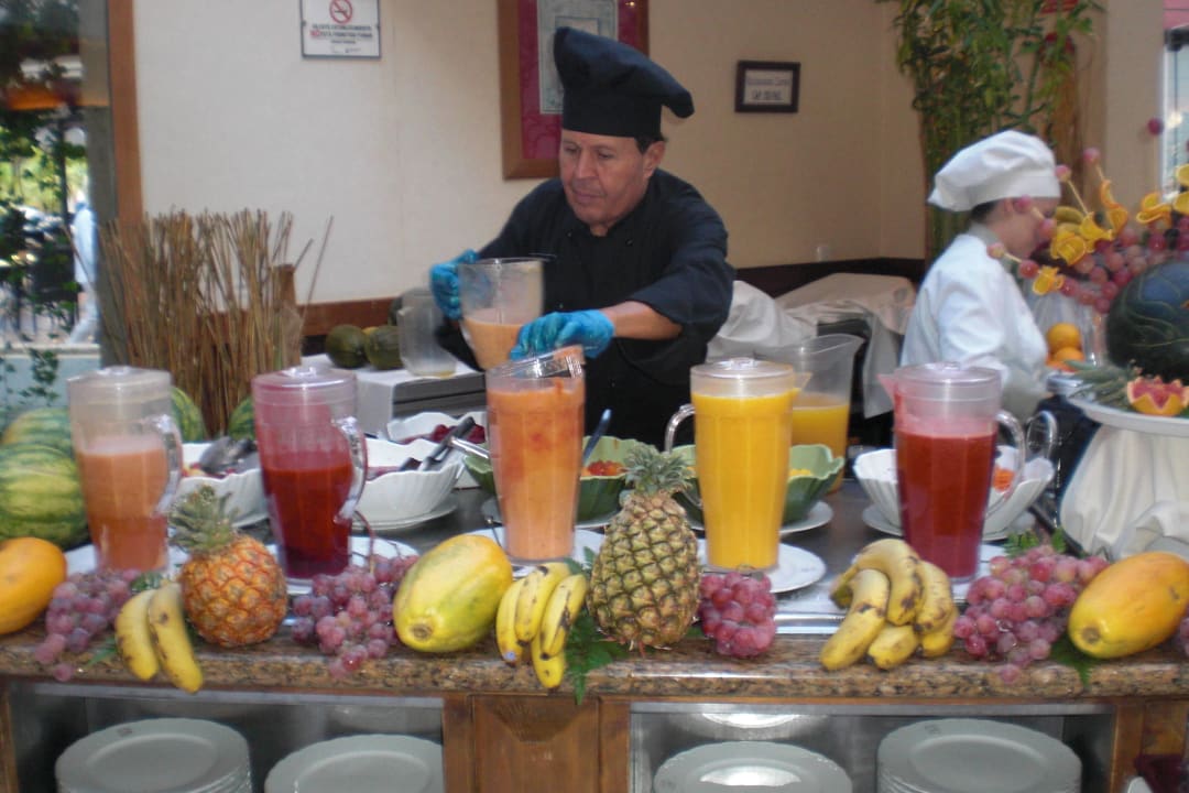 Frische Fruchtsäfte werden zubereitet Gran Tacande Wellness & Relax Costa Adeje