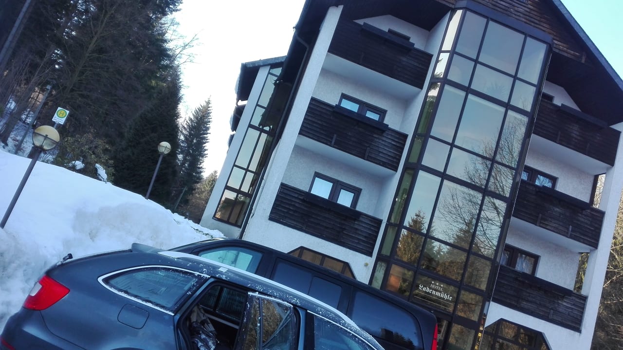 Außenansicht Hotel Ladenmühle