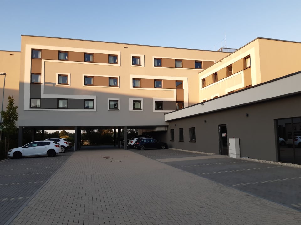 Außenansicht Ibis München Airport Süd