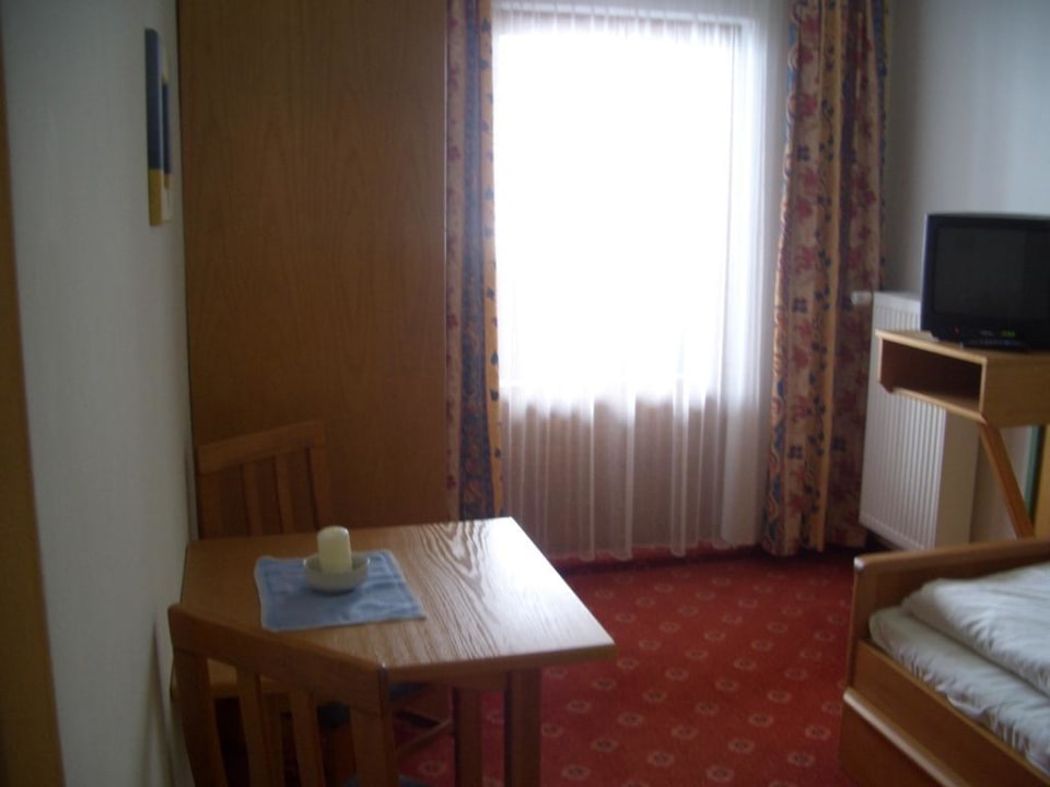 Blick zur Balkontüre Hotel Berghof