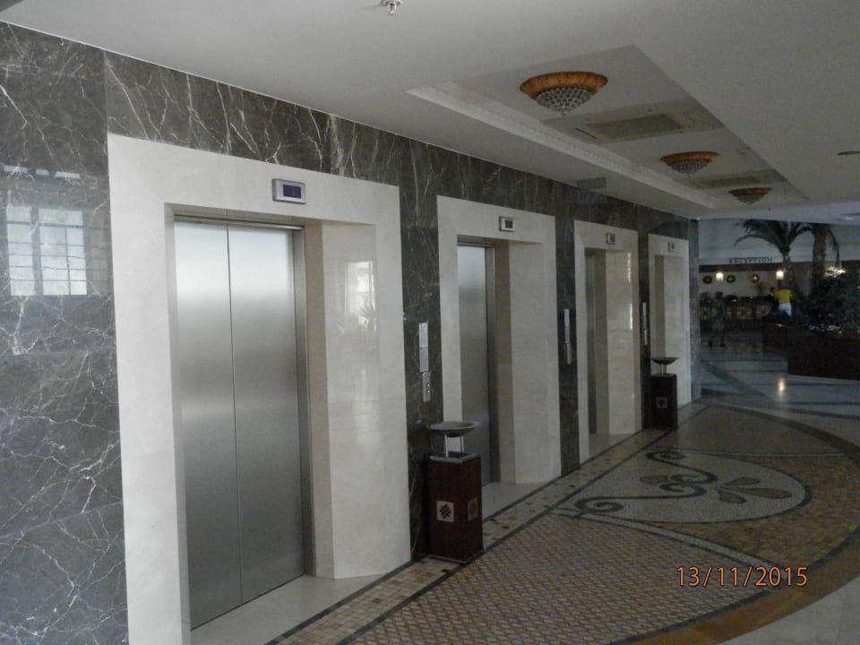 Лифт Saphir Resort & Spa