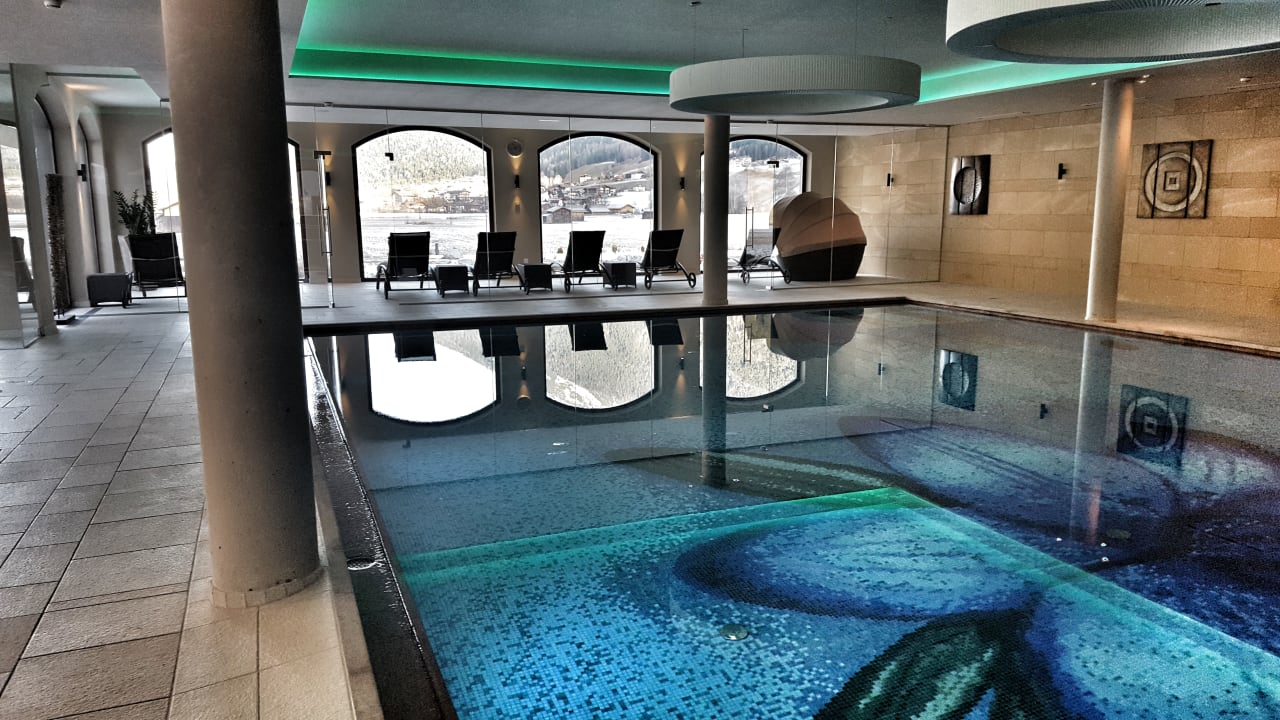 Pool Alpeiner Nature Resort Tirol