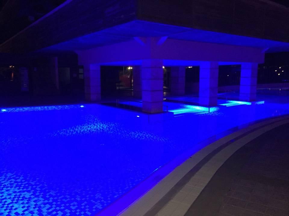Pool bei Nacht mit Glühweinempfang  Diamond Excellence Resort & Spa