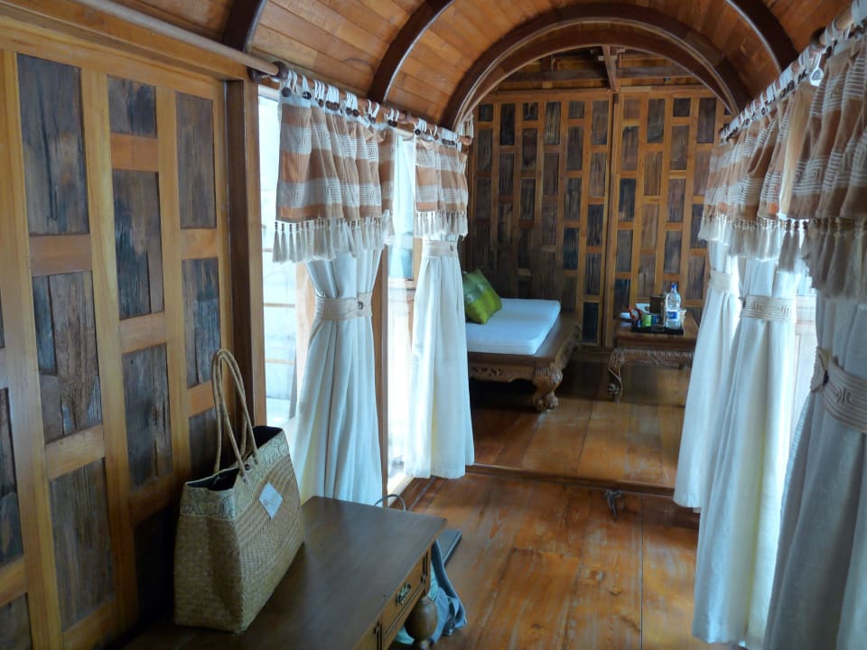 Kofferablage, Badetasche Santhiya Koh Phangan Resort & Spa