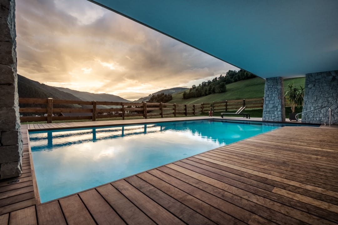 Pool Hotel Mareo Dolomites
