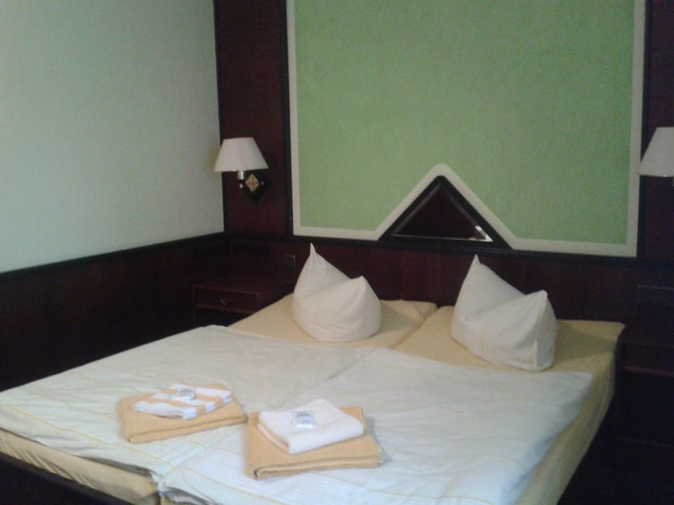 Bett Hotel Zur Linde Lehndorf