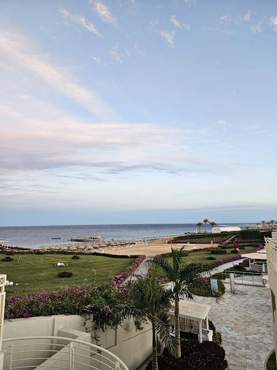 Strand Sirena Beach Resort & Spa